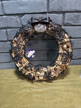 Wine Cork Decorative Wreath in Bronze
